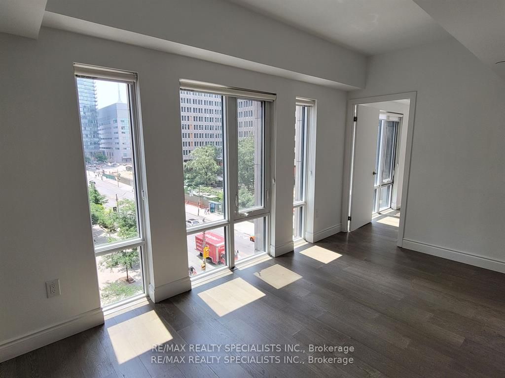 955 Bay St, #514