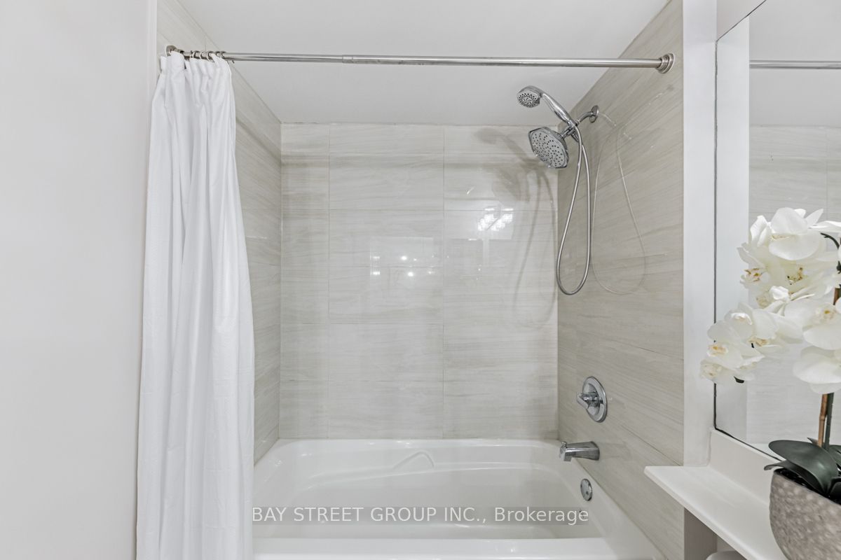30 Herons Hill Way, #303