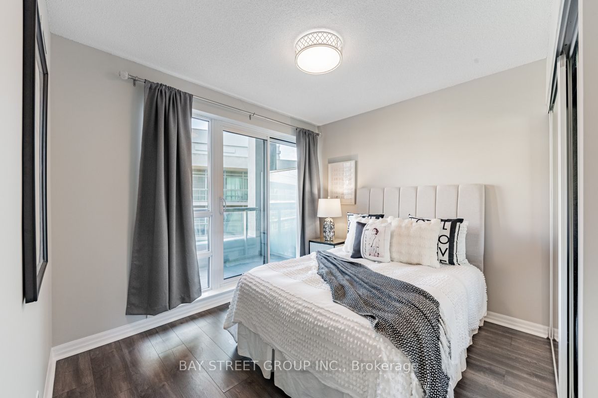 30 Herons Hill Way, #303