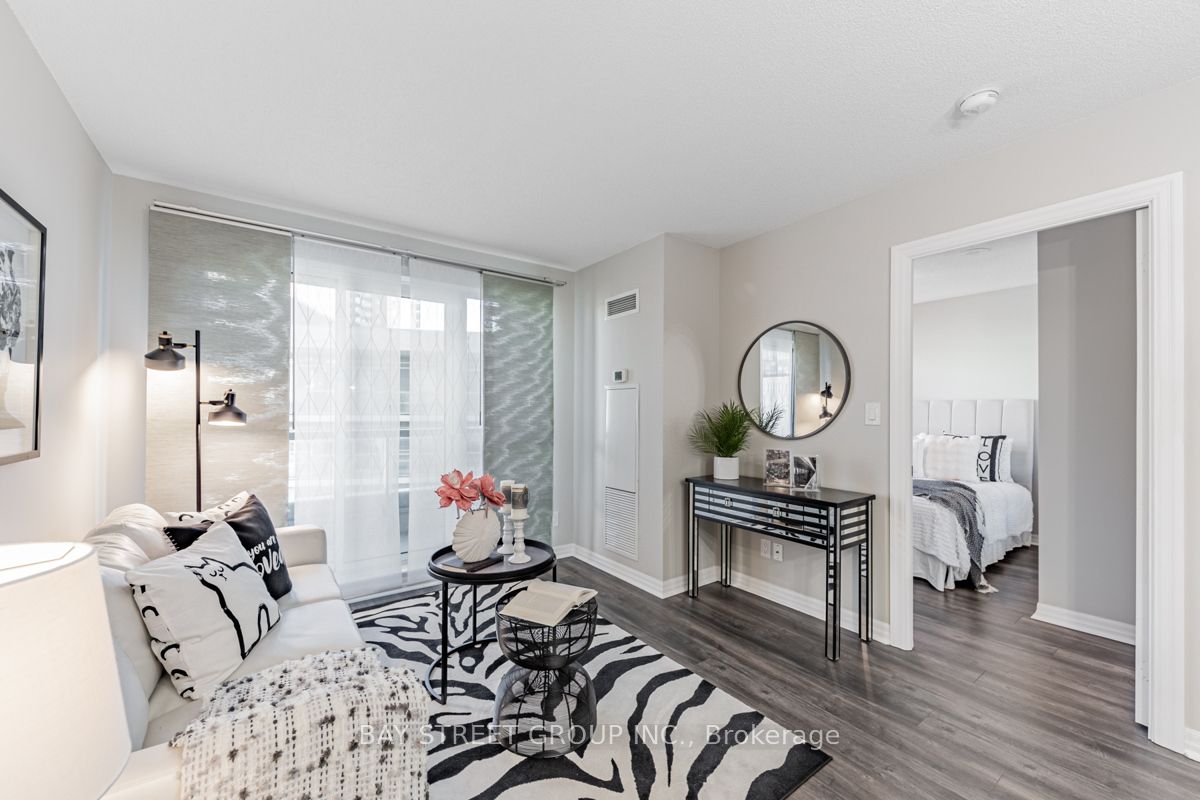 30 Herons Hill Way, #303