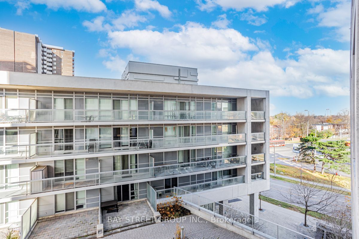 30 Herons Hill Way, #303