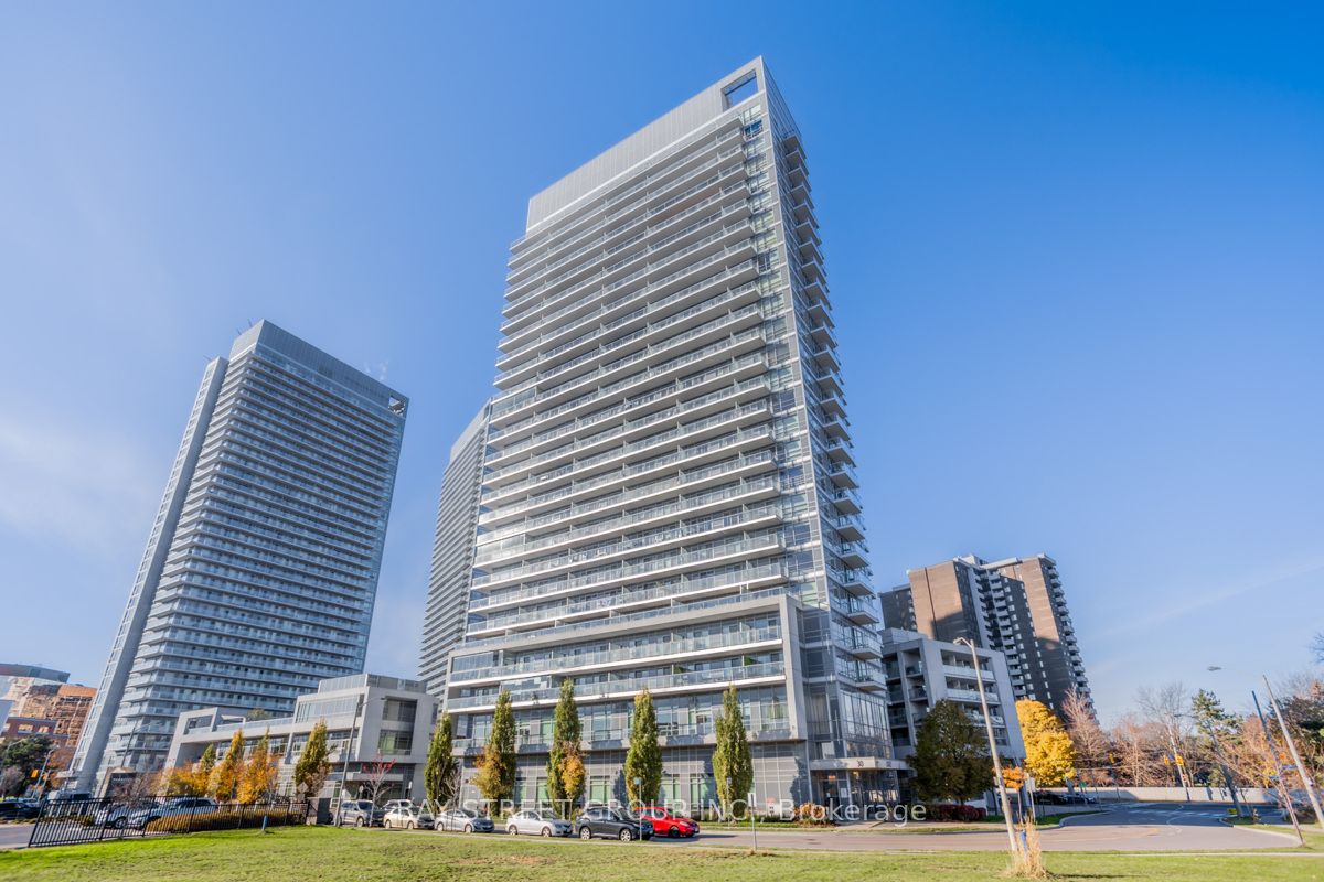 30 Herons Hill Way, #303
