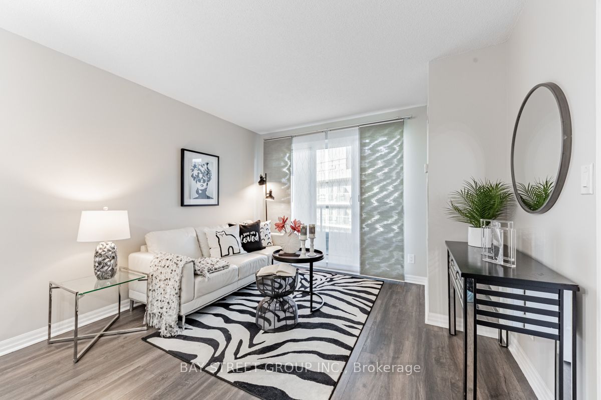 30 Herons Hill Way, #303