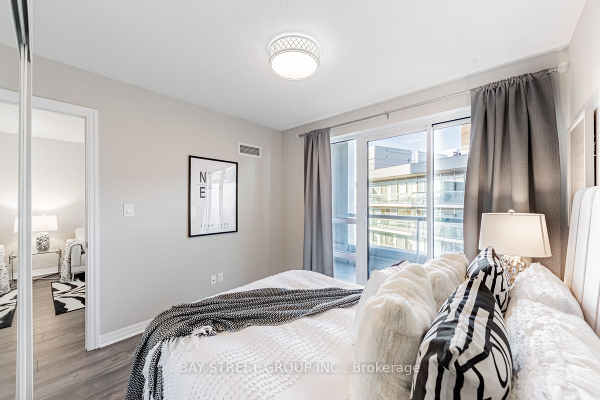 30 Herons Hill Way, #303