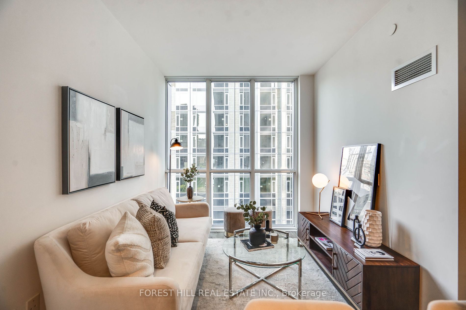 1 Yorkville Ave, #802