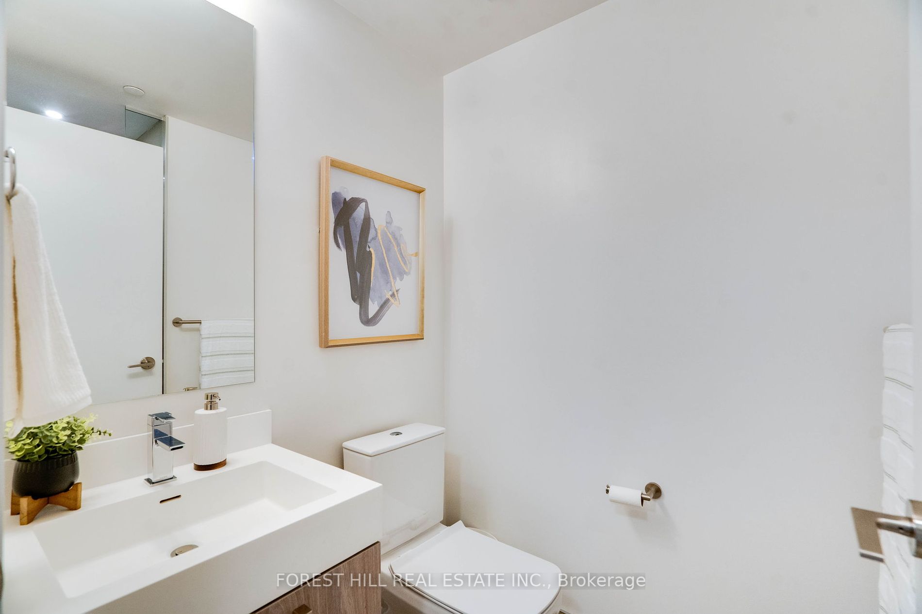 1 Yorkville Ave, #802