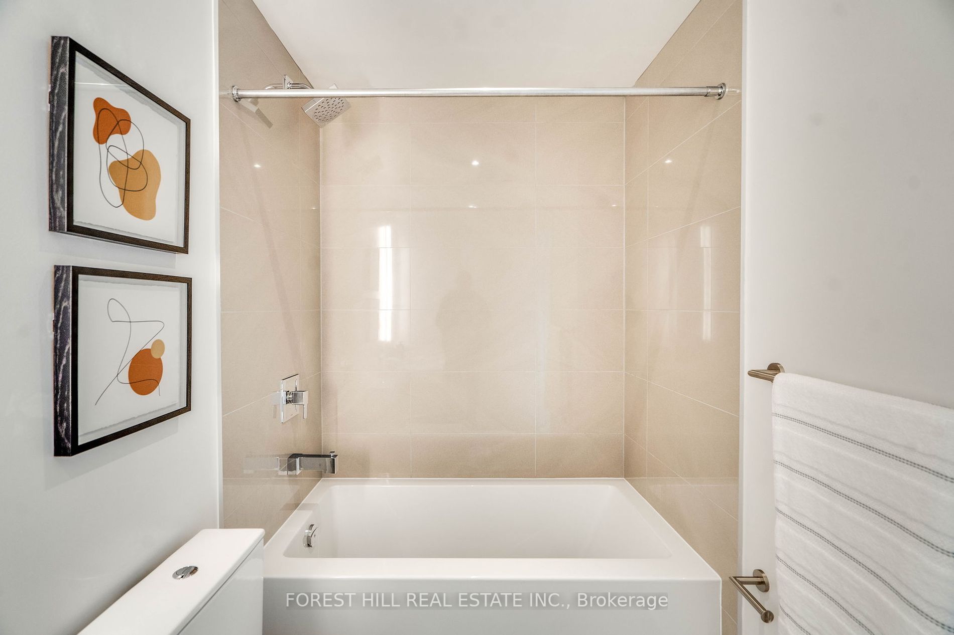 1 Yorkville Ave, #802