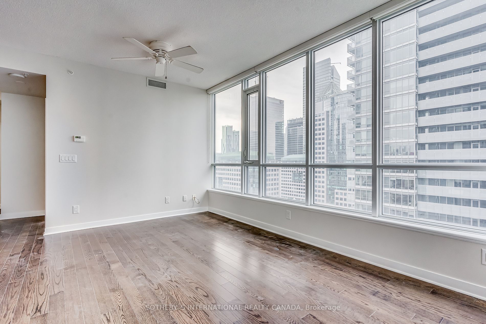 295 Adelaide St W, #2109