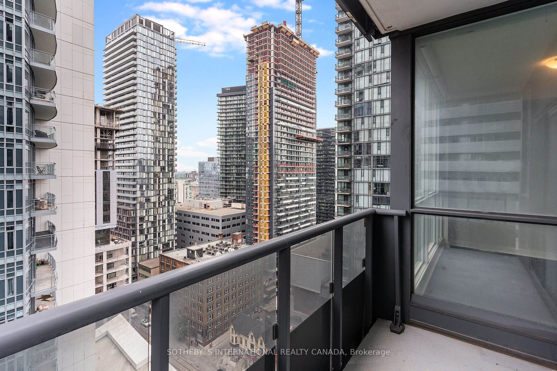 295 Adelaide St W, #2109