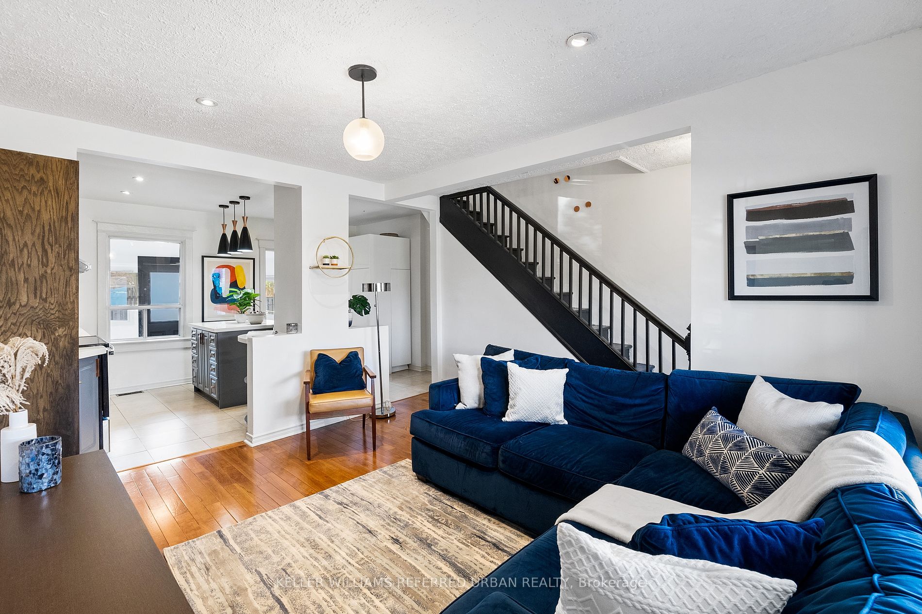 208 Winnett Avenue