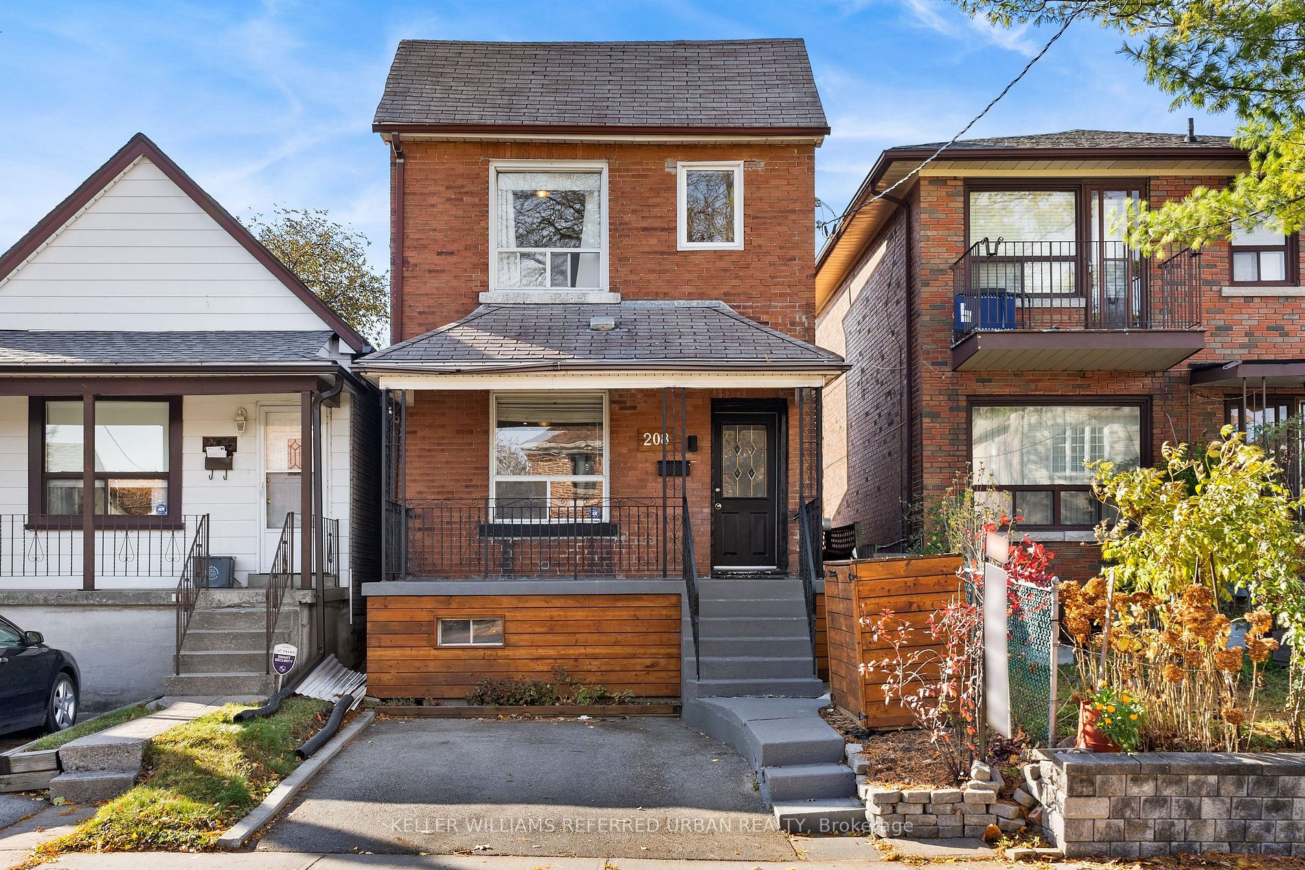 208 Winnett Avenue