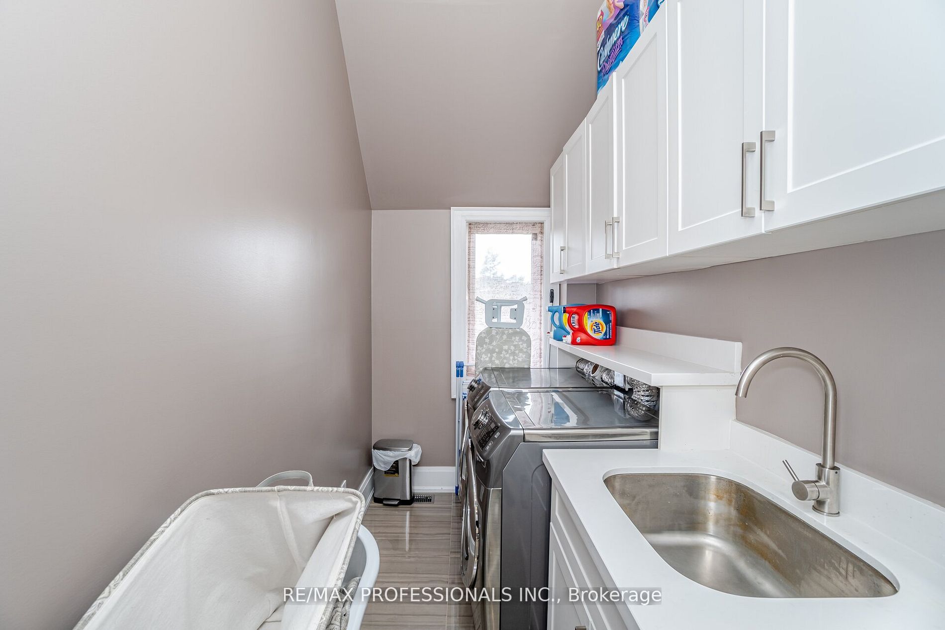 513 Hounslow Avenue