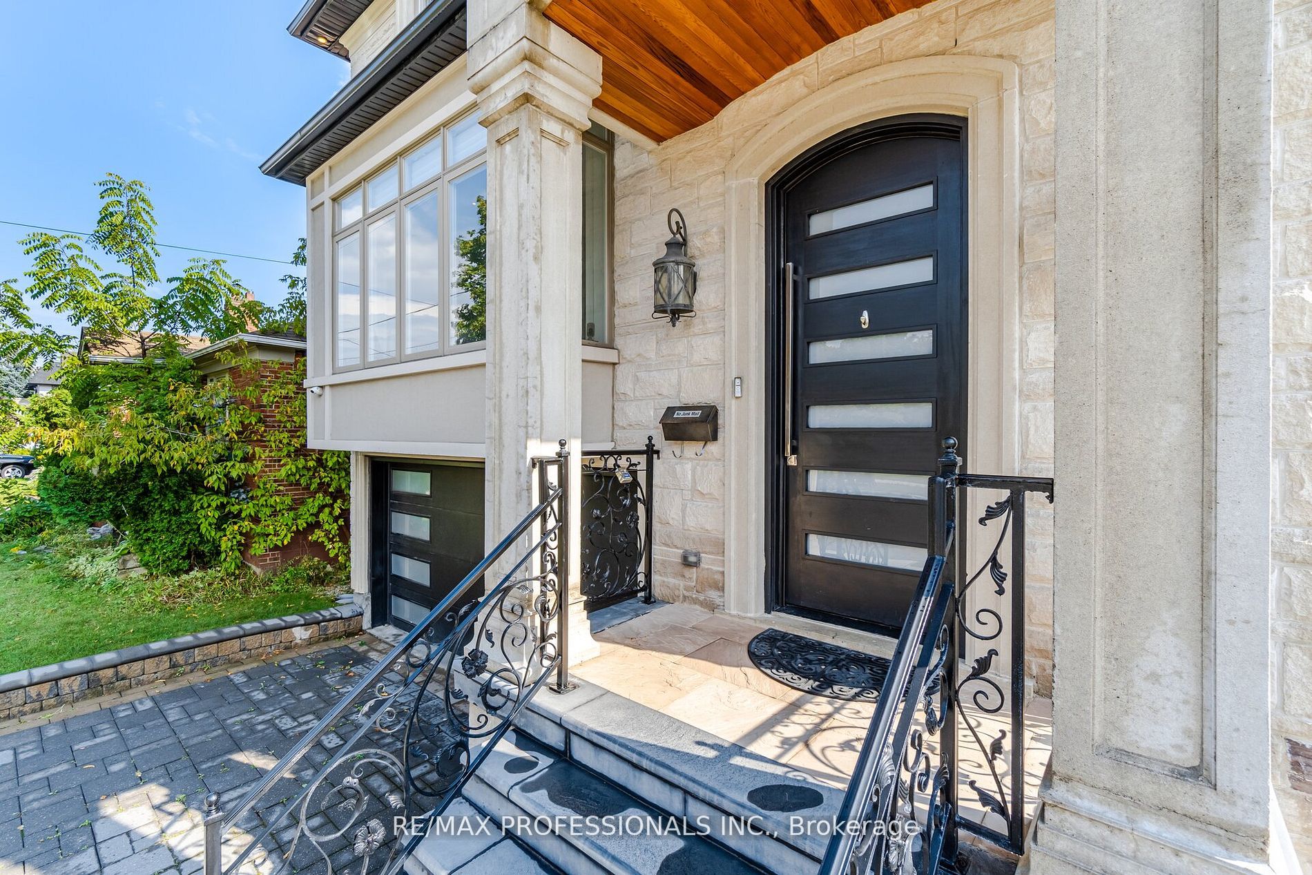 513 Hounslow Avenue