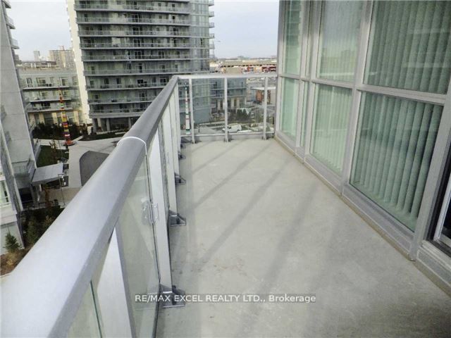 62 Forest Manor Rd, #611