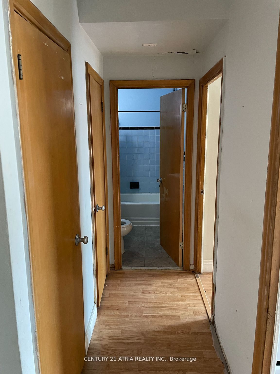 660 Eglinton Ave, #408