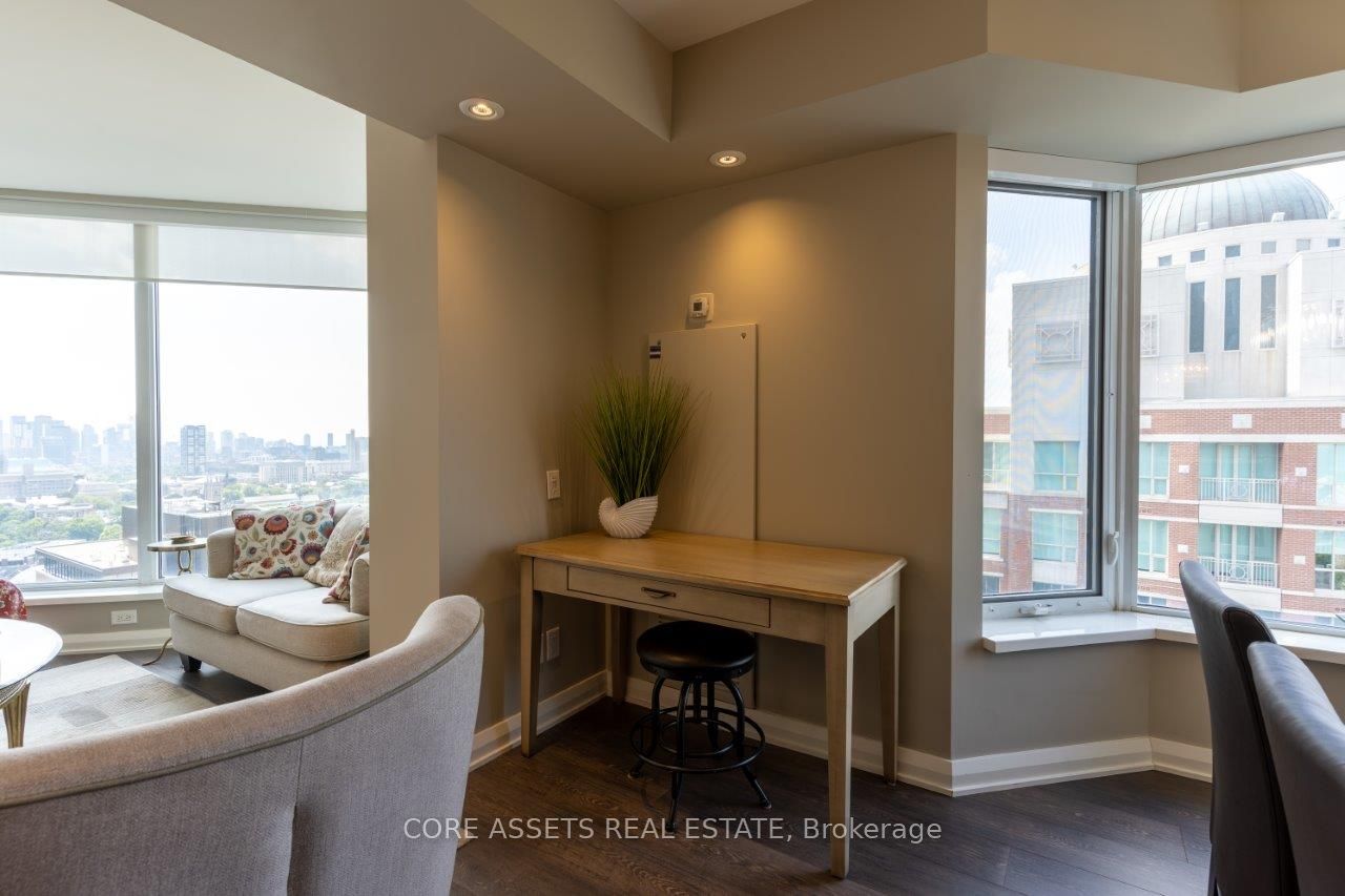 155 Yorkville Ave, #2713