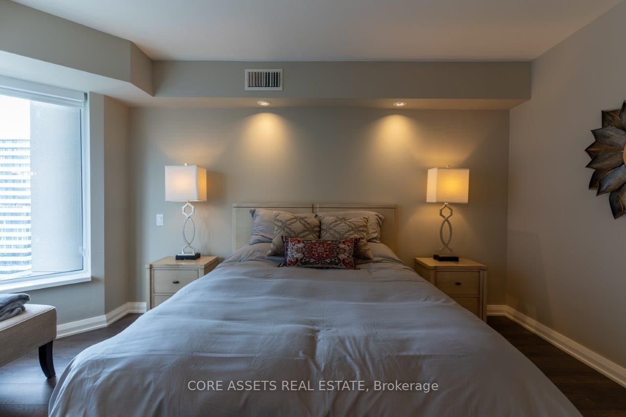155 Yorkville Ave, #2713