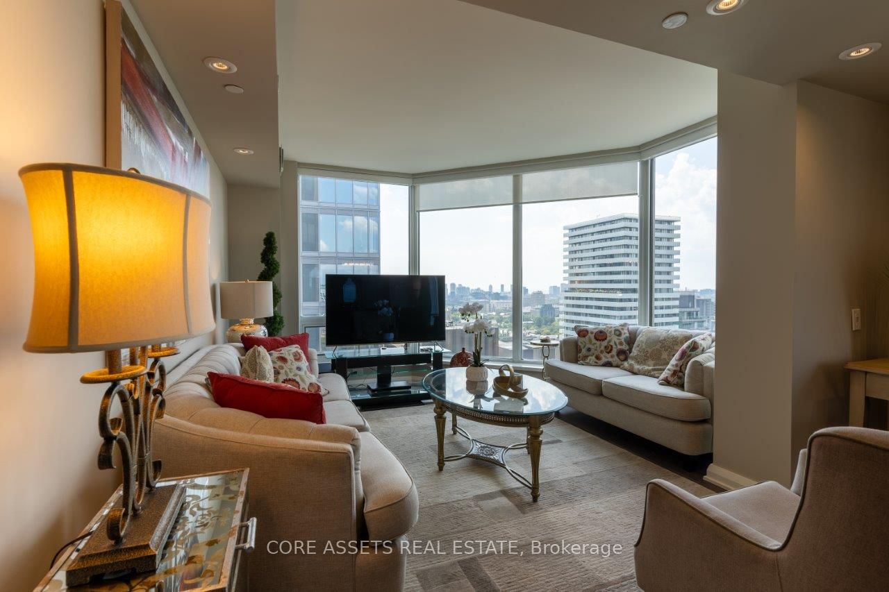 155 Yorkville Ave, #2713