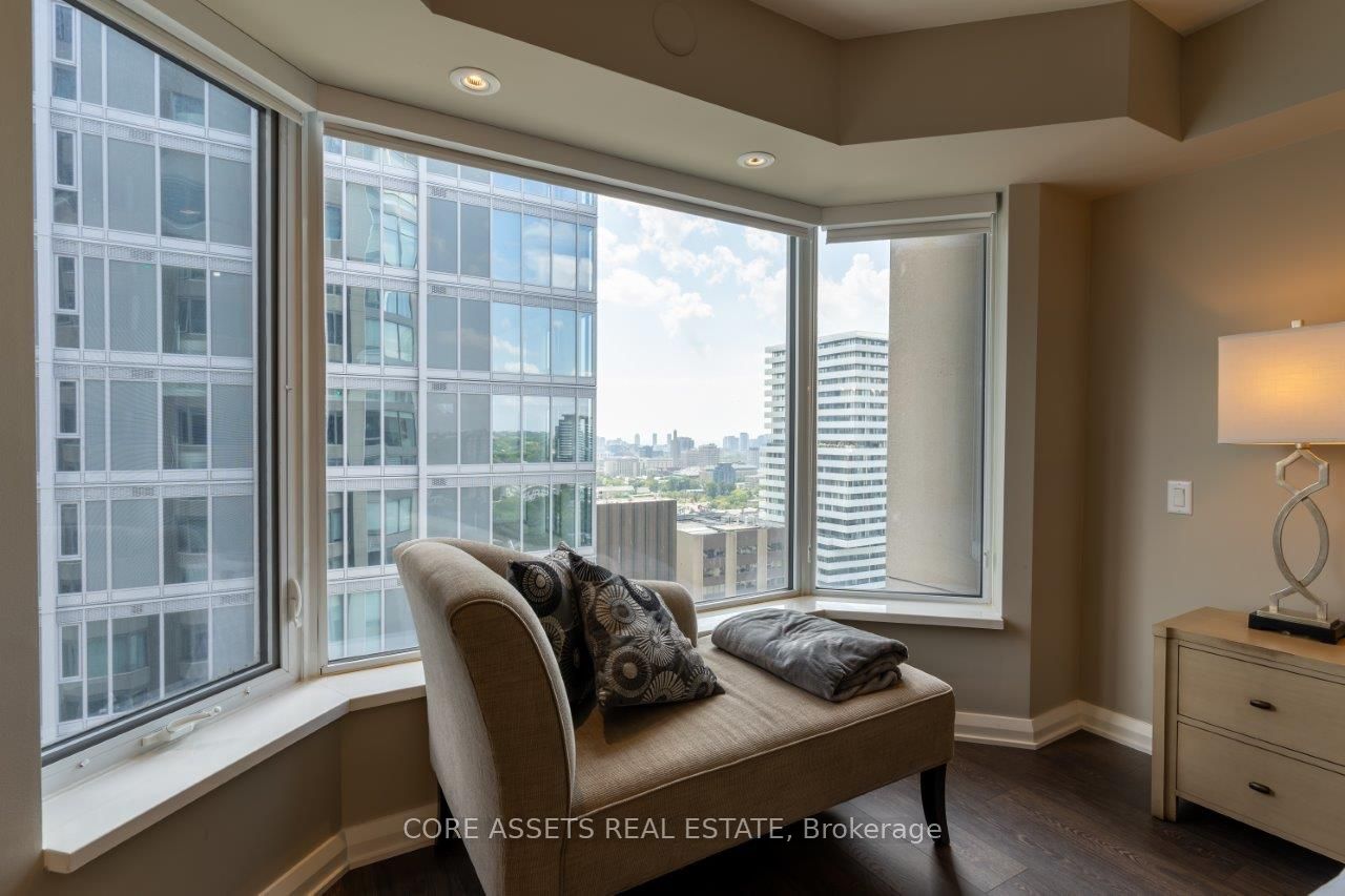 155 Yorkville Ave, #2713