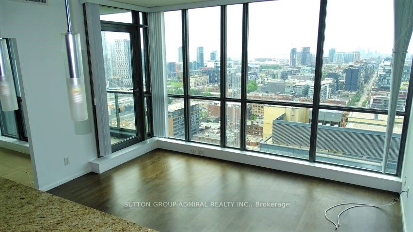 8 Charlotte Street, #2508