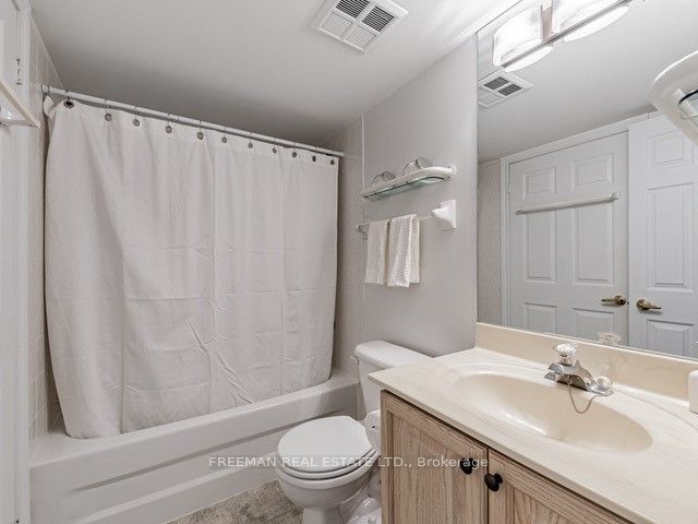 260 Merton Street, #807