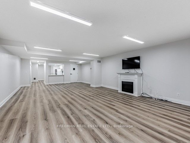 260 Merton Street, #807