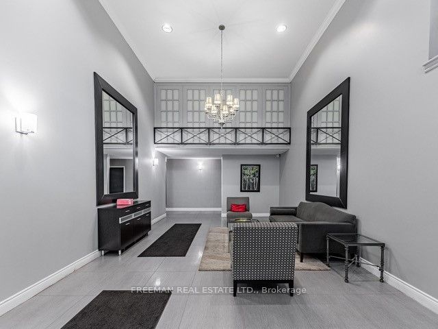 260 Merton Street, #807