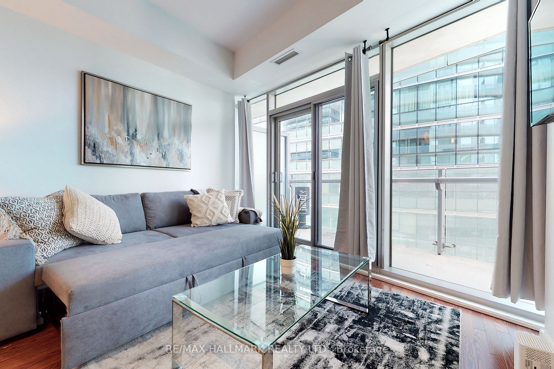 14 York Street, #3610