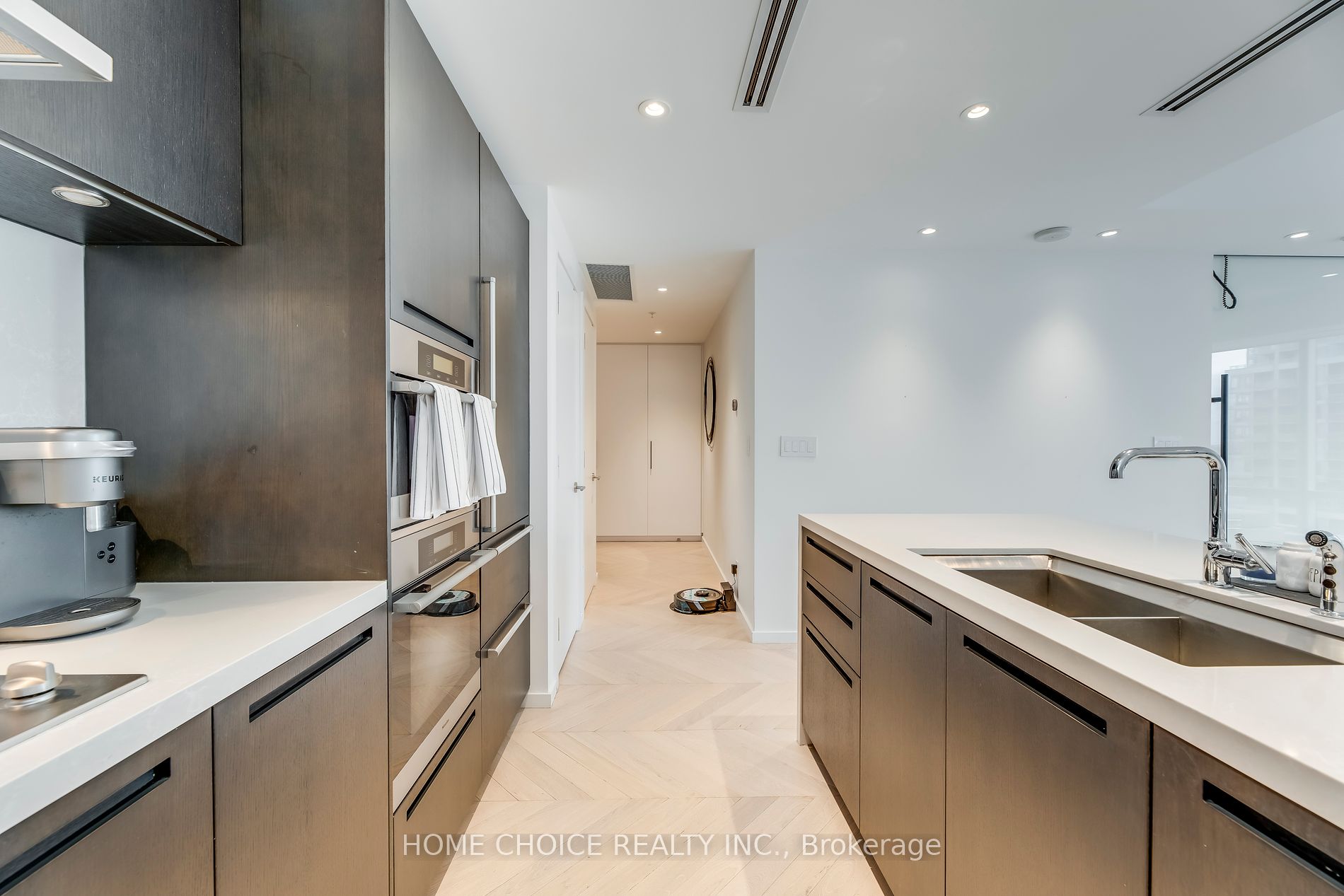 180 University Avenue, #2104