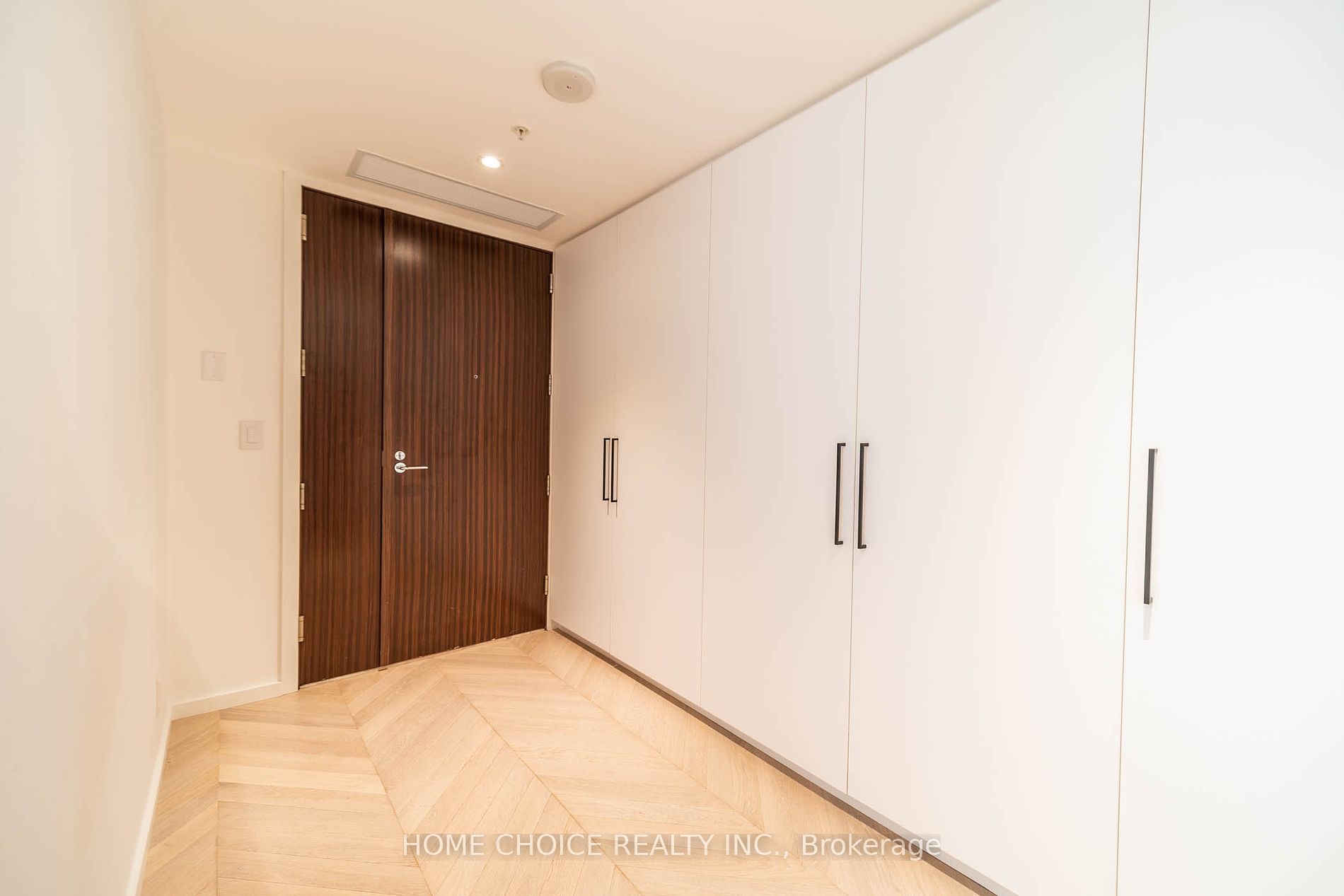 180 University Avenue, #2104