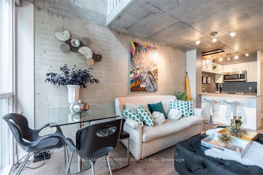 954 King St W, #311