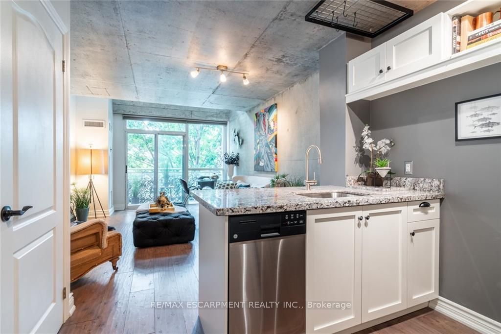 954 King St W, #311