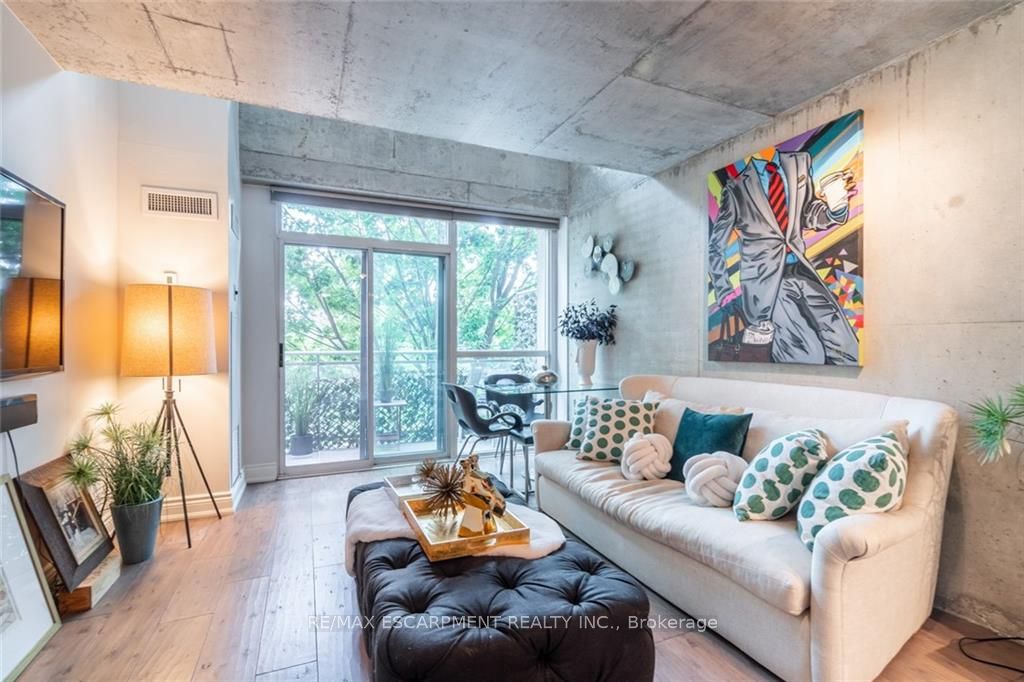 954 King St W, #311