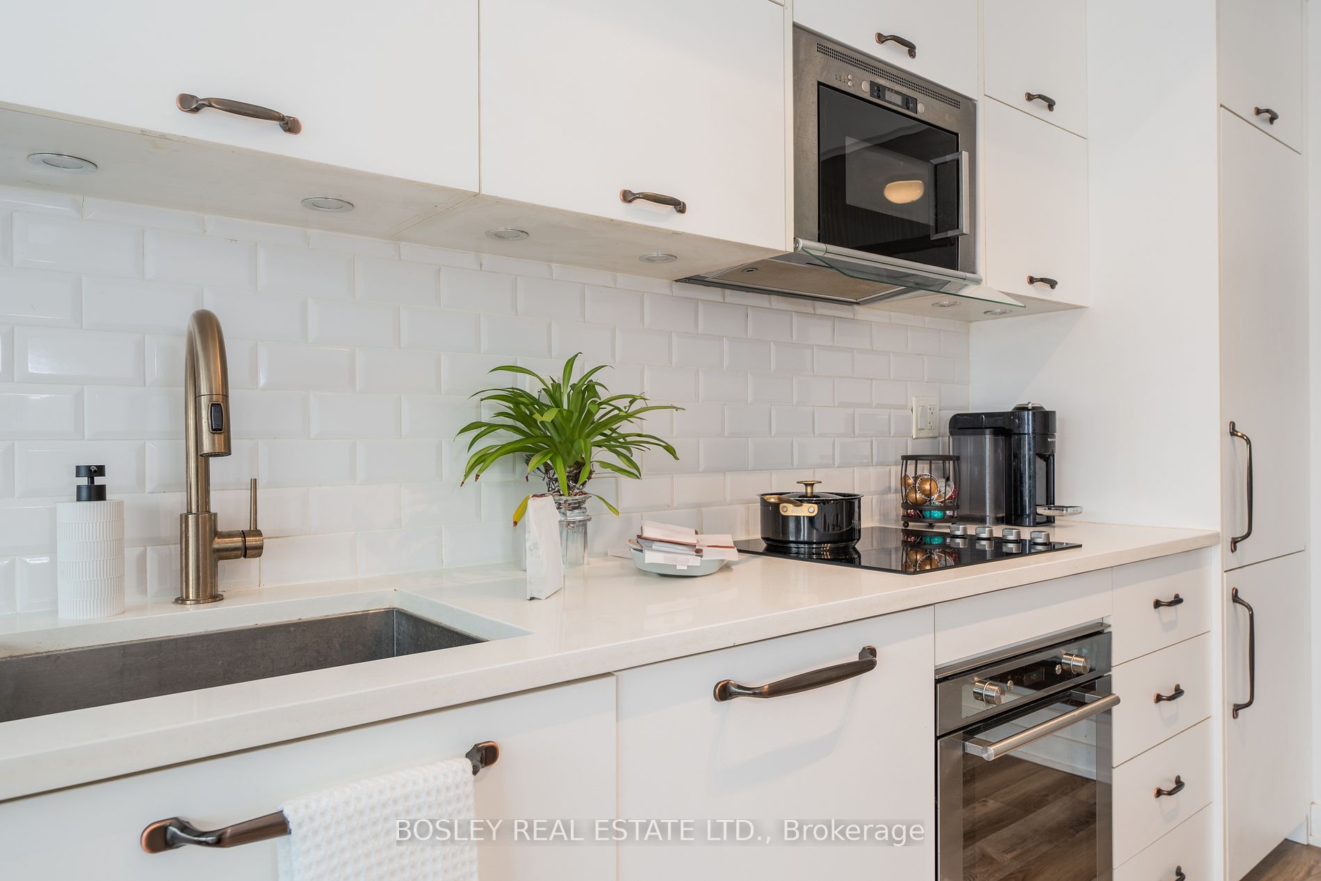 106 Dovercourt Road, #210