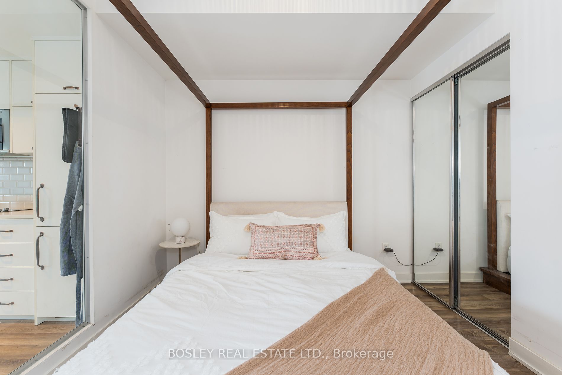 106 Dovercourt Road, #210