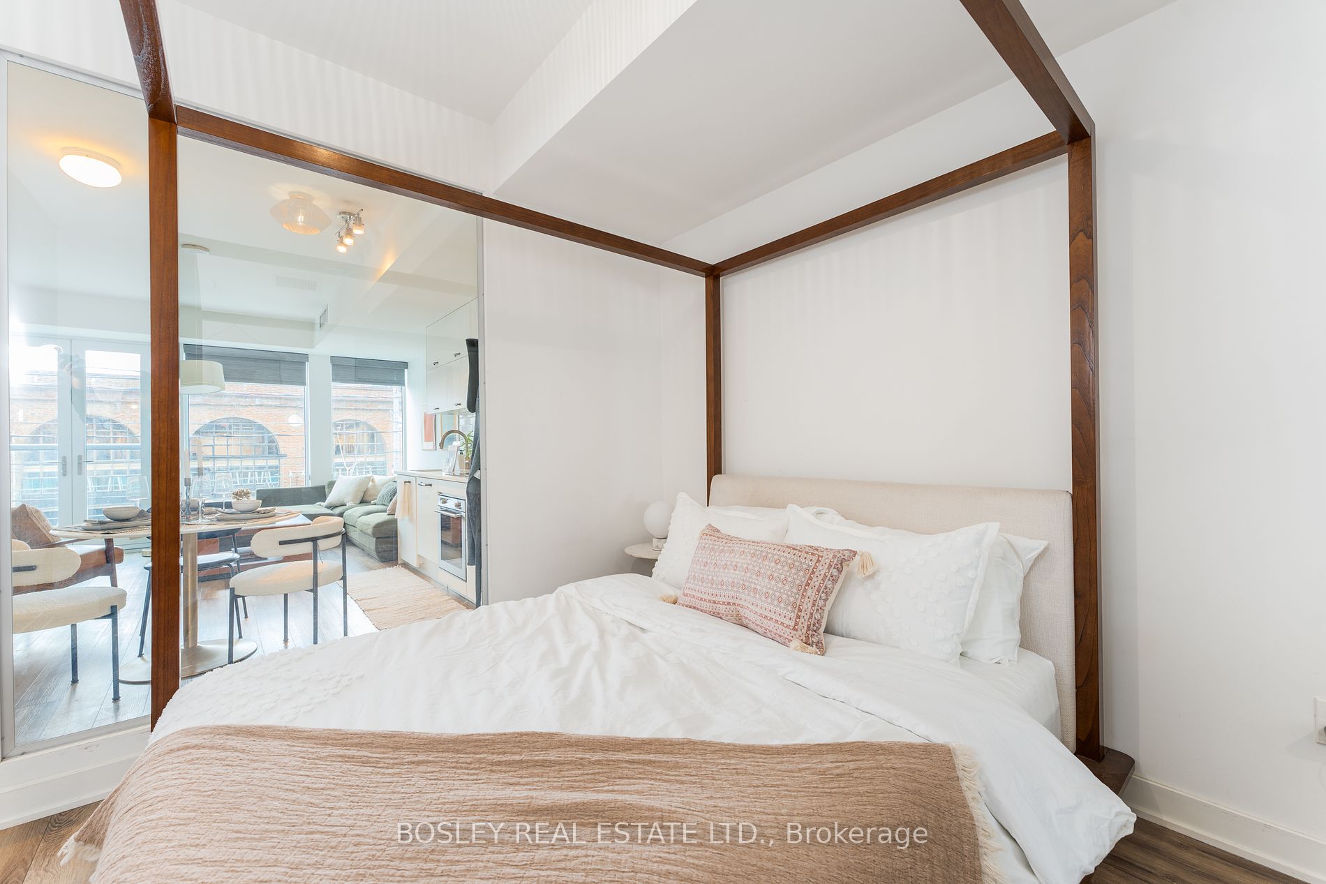 106 Dovercourt Road, #210