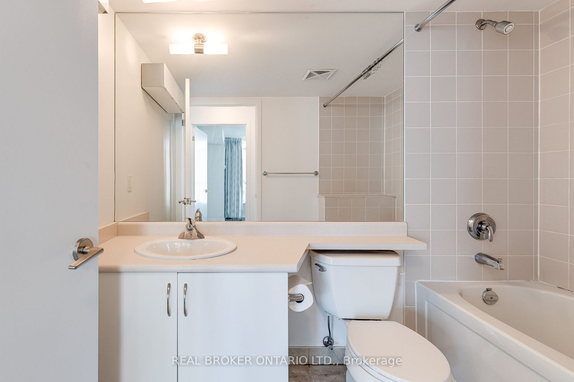 215 Fort York Blvd, #601