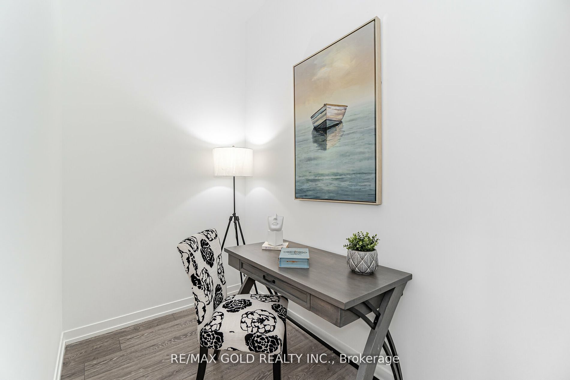 2020 bathurst Street #216