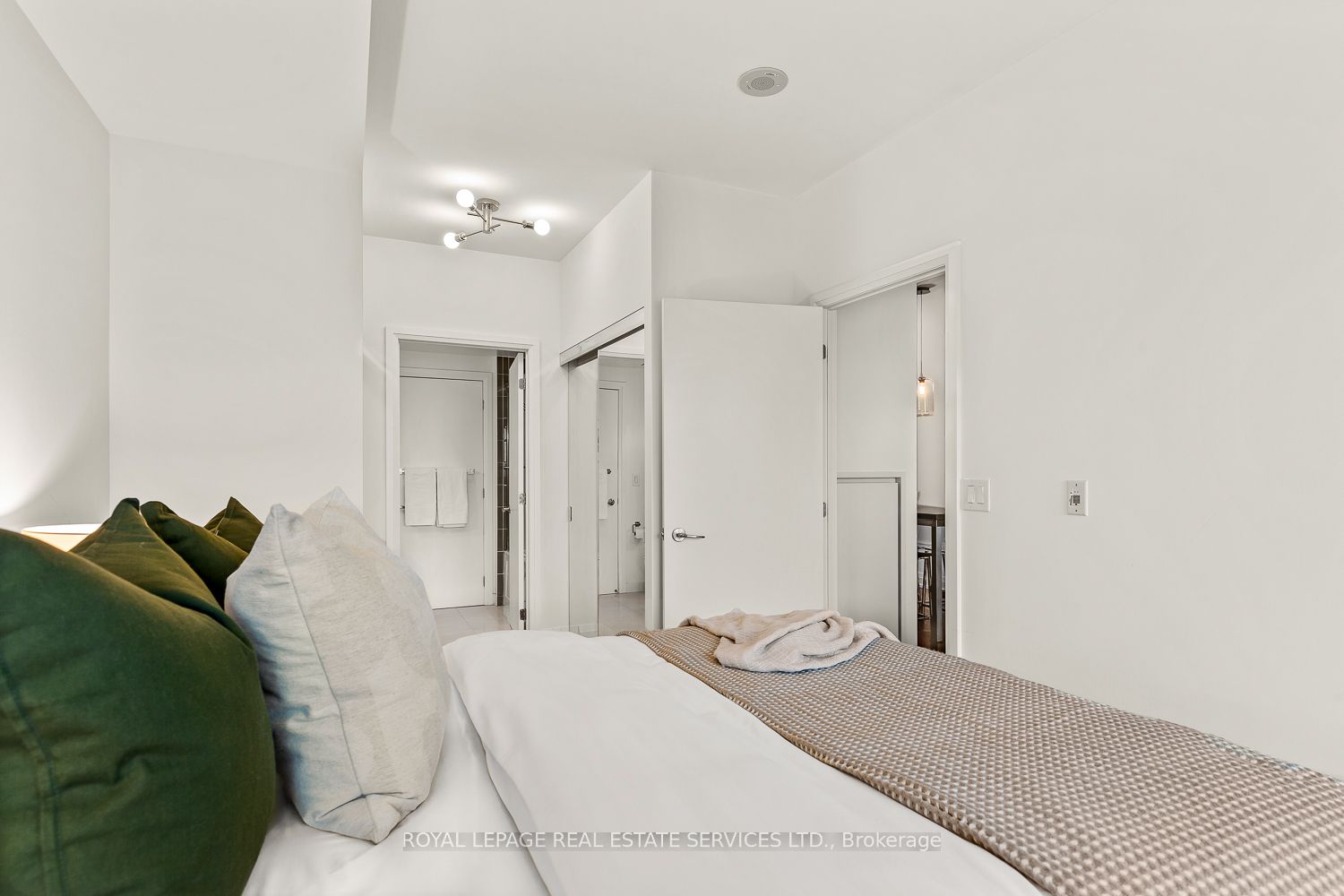 80 John St, #2604