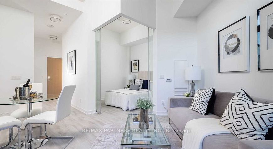 621 Sheppard Ave E, #110