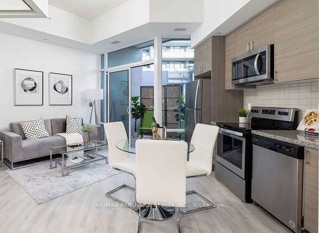 621 Sheppard Ave E, #110