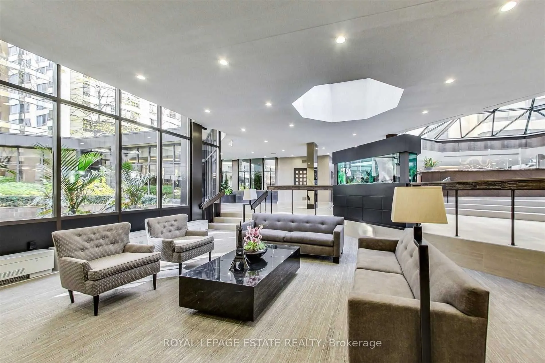 280 Simcoe Street, #Ph3