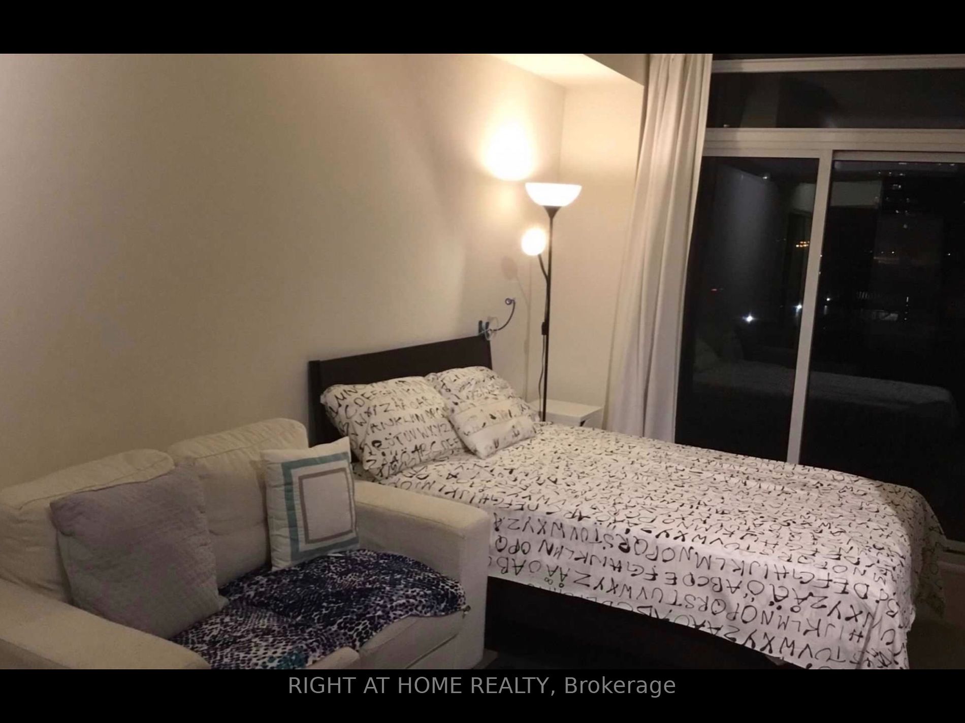 88 Sheppard Avenue E #409