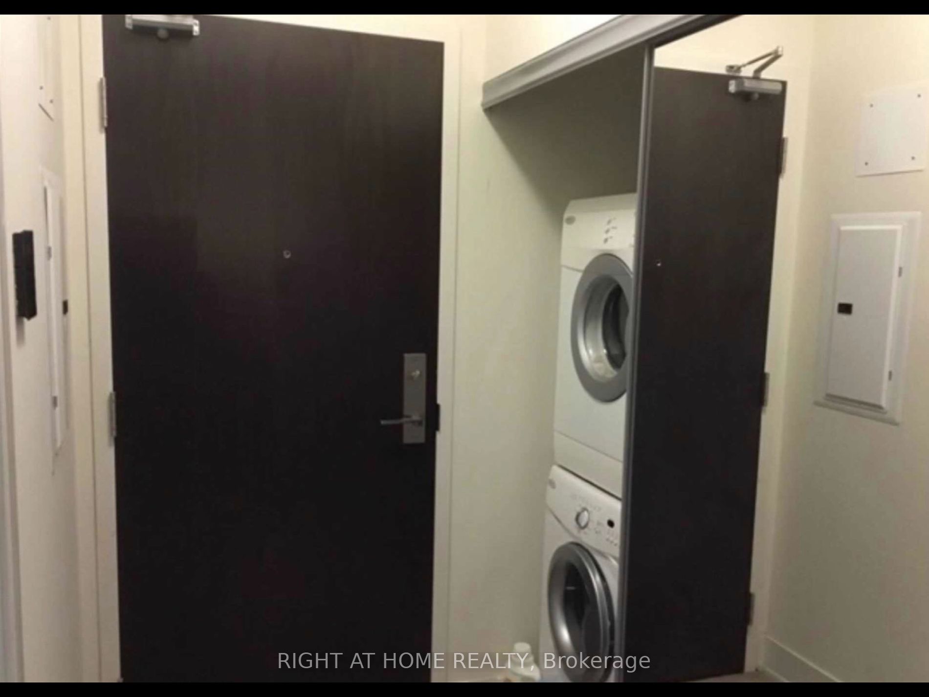 88 Sheppard Avenue E #409