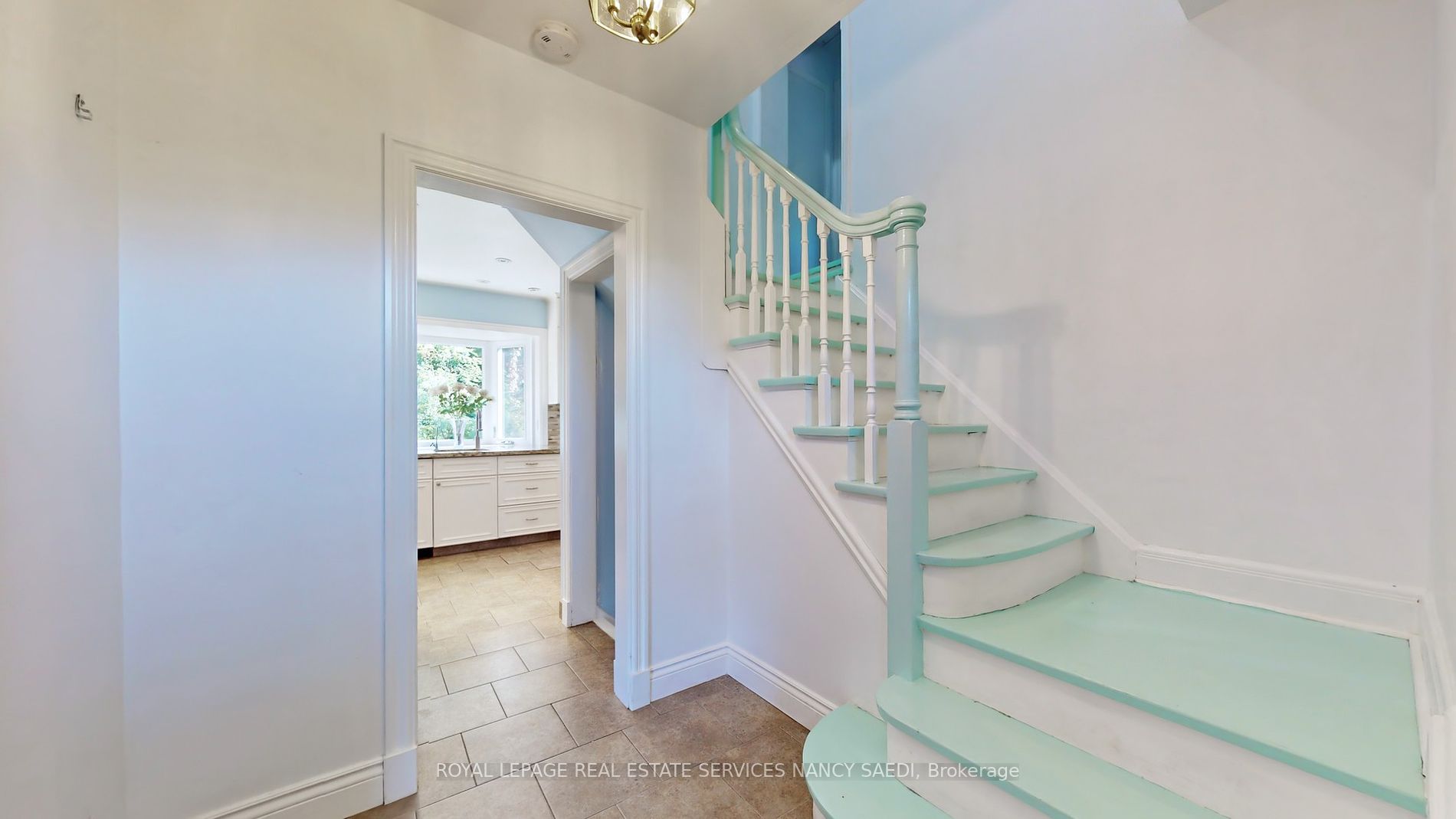 19 Strathgowan Crescent