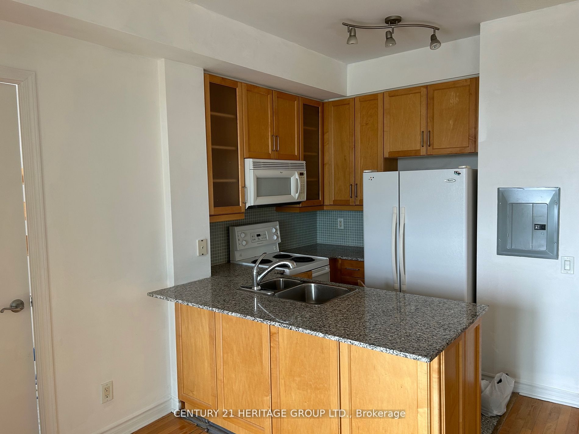 60 Byng Avenue, #1109