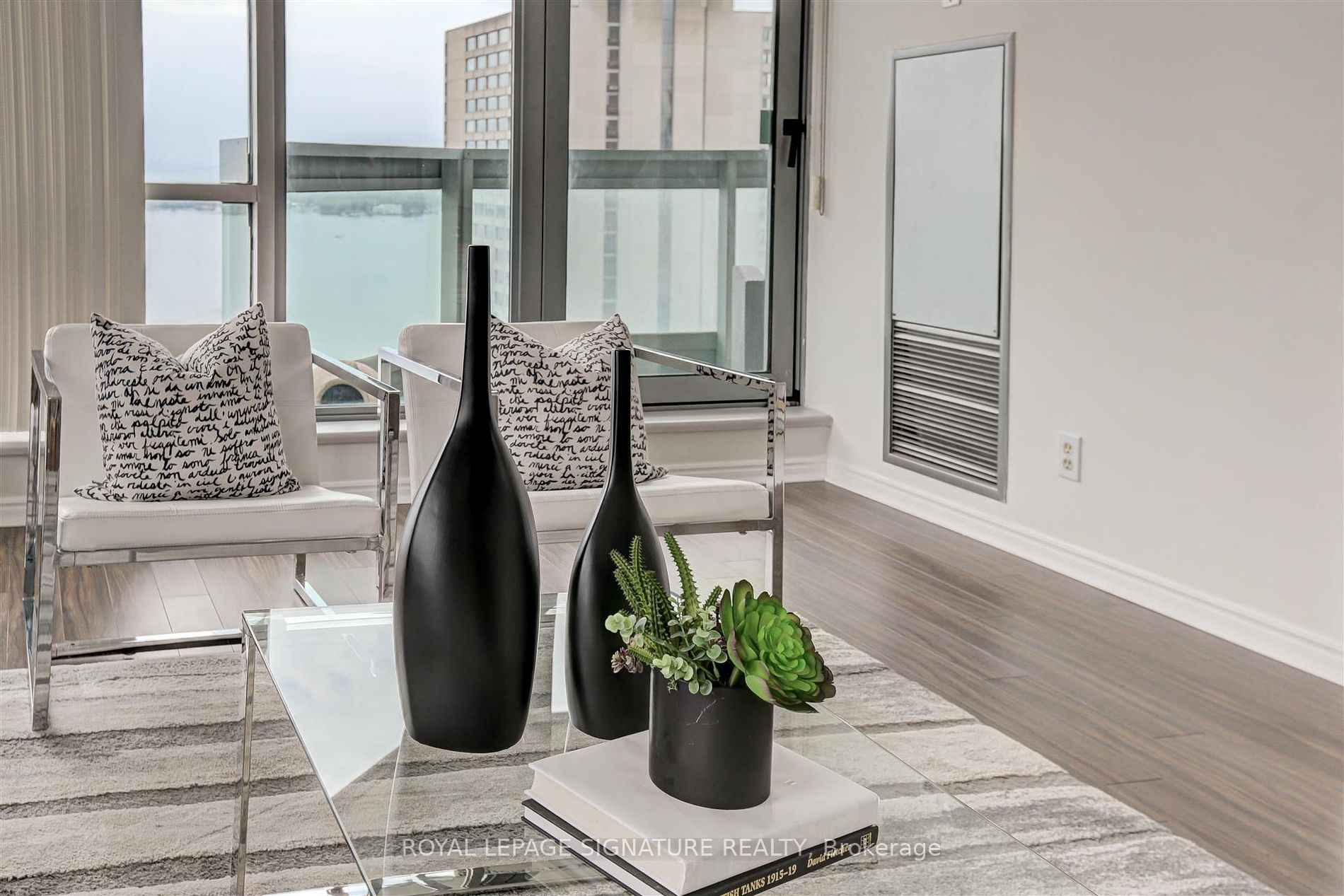 10 Yonge Street #3111