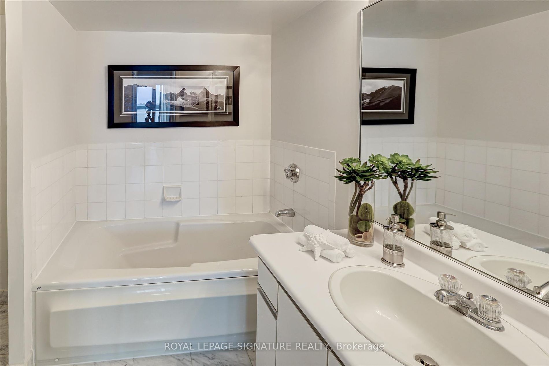 10 Yonge Street #3111