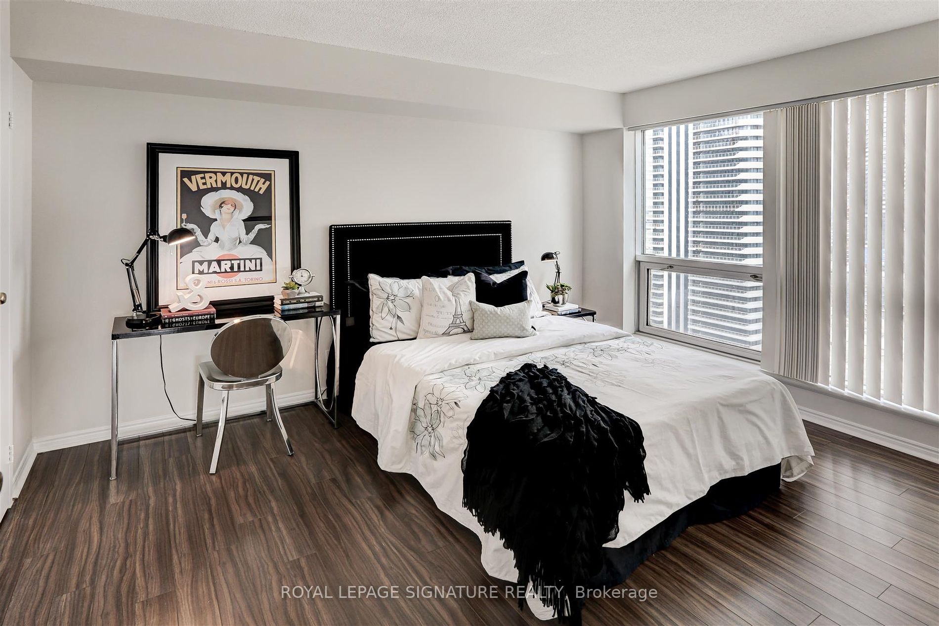 10 Yonge Street #3111