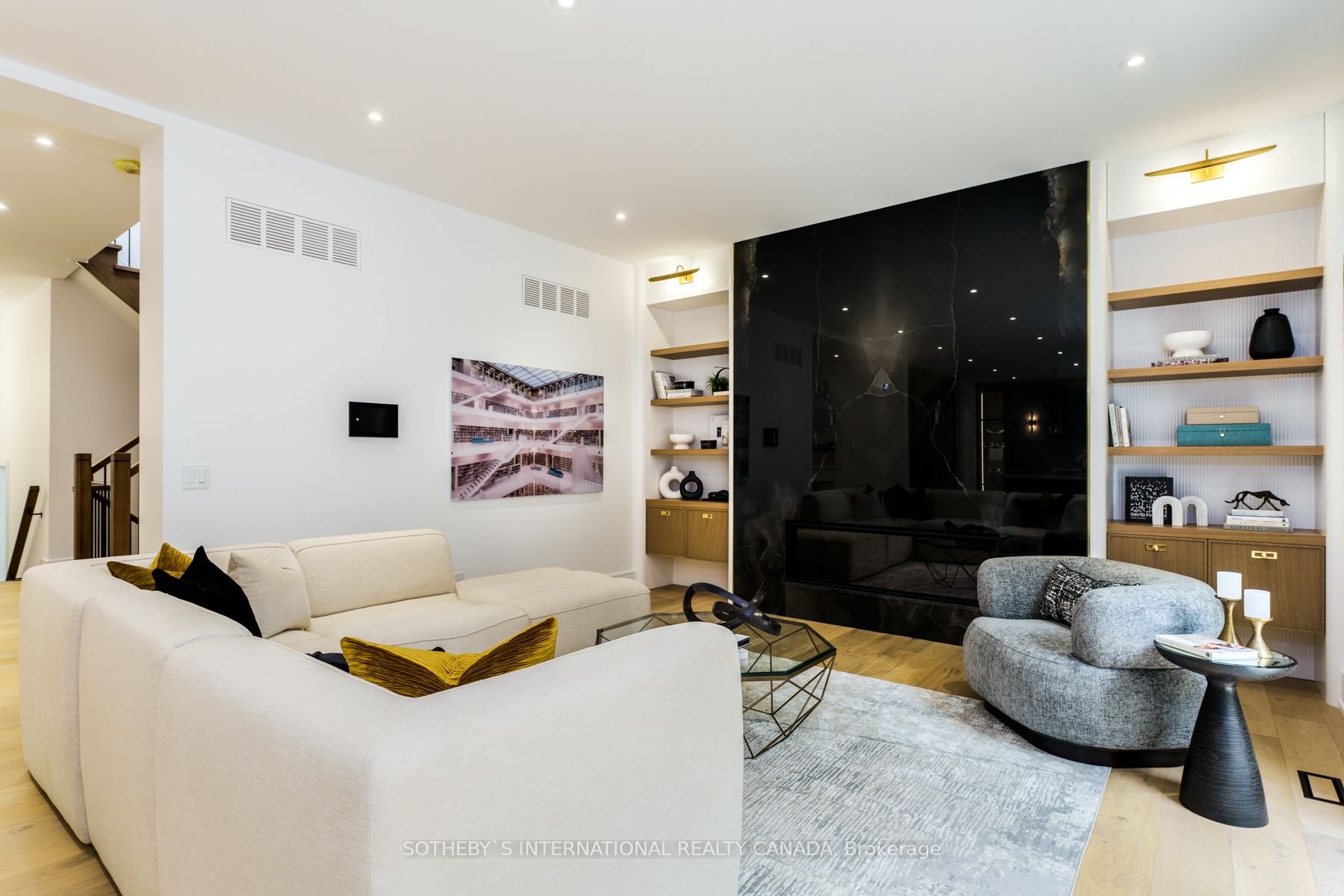 19 Devondale Ave